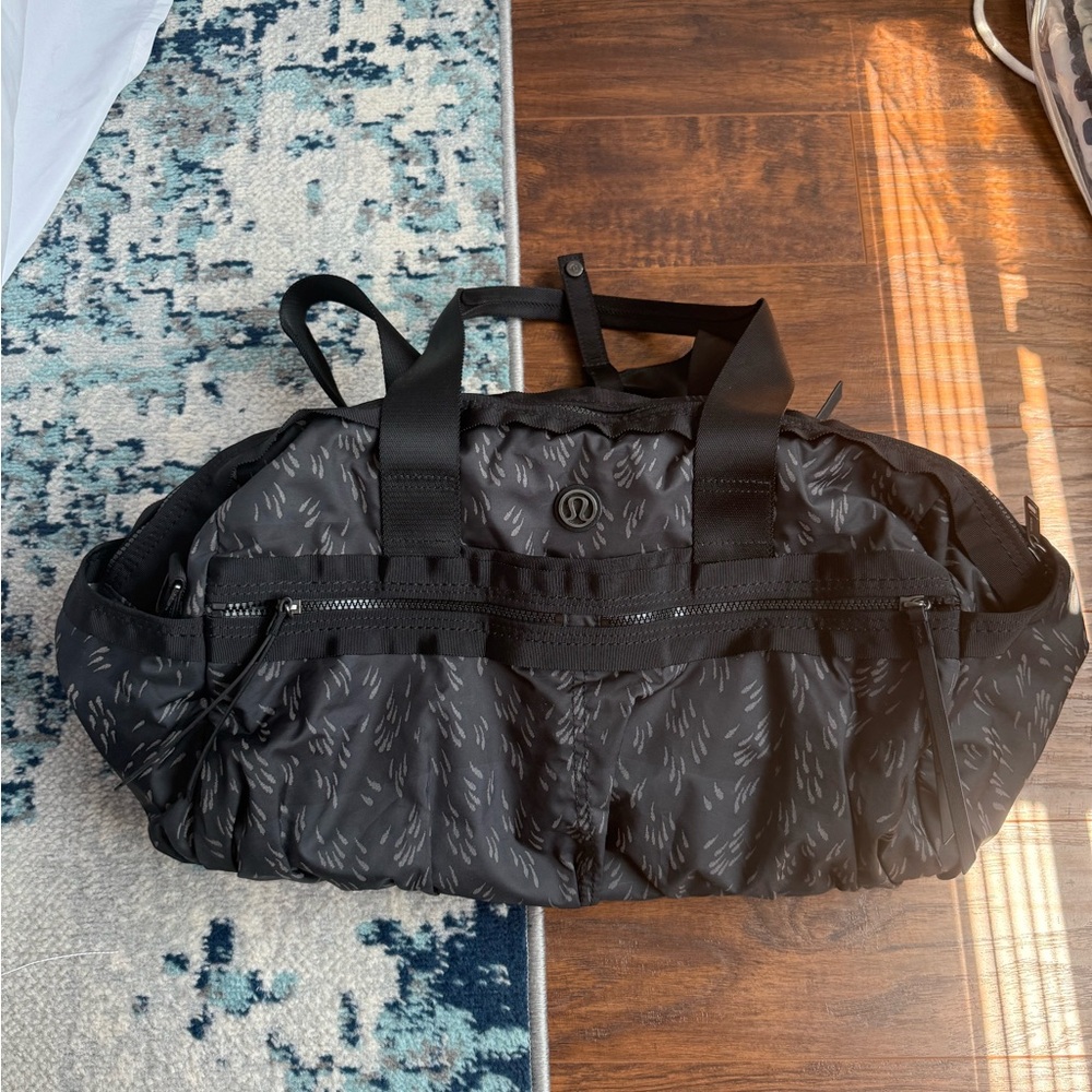 Lululemon Black Gym To Win Sporty Duffel Bag View 2